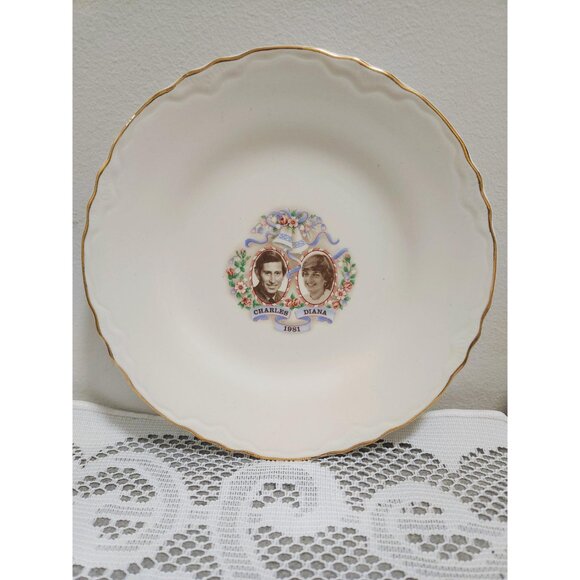 Vintage 1981 Lady Diana & Prince Charles Wedding Souvenir Plate – 7.25 inch - Picture 7 of 10